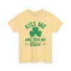 Kiss Me And Sign My Shirt T-Shirt – St. Patrick’s Day Shamrock Party Tee