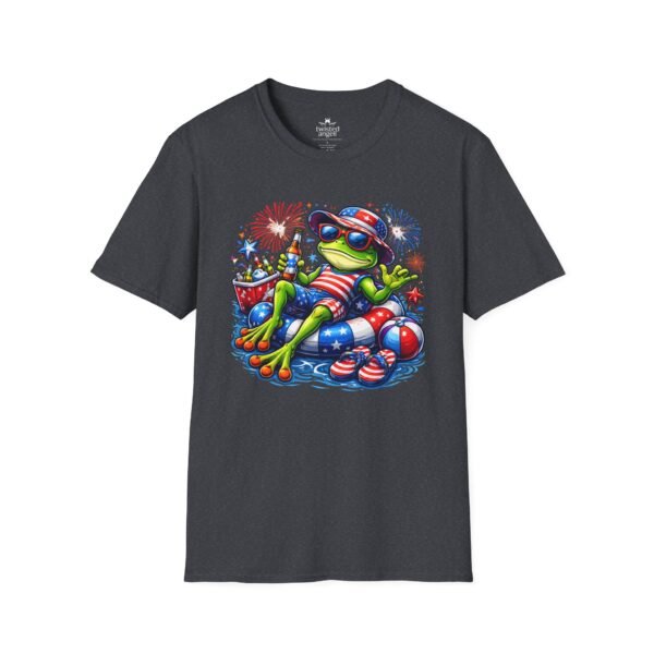 16307751180915142412_2048.jpeg Fourth of July Patriotic Frog with Beer T-Shirt — Relaxing American Flag Pool Float Design