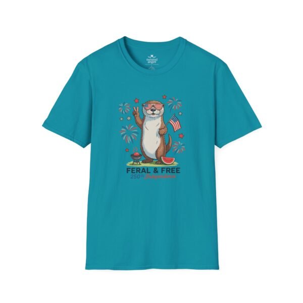 Patriotic Otter T-Shirt — "Feral & Free" Cute 4th of July Graphic Tee